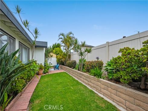 20852  Lancelot   Lane, Huntington Beach, CA