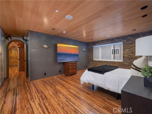 16255 Pacific 203 Circle, Huntington Beach, CA