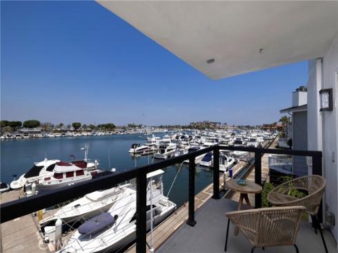16255 Pacific 203 Circle, Huntington Beach, CA