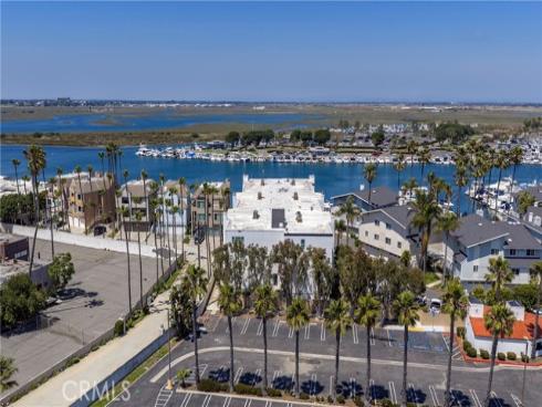 16255 Pacific 203 Circle, Huntington Beach, CA
