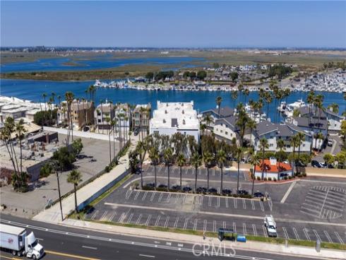 16255 Pacific 203 Circle, Huntington Beach, CA
