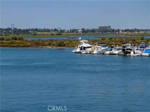 16255 Pacific 203 Circle, Huntington Beach, CA
