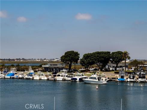 16255 Pacific 203 Circle, Huntington Beach, CA