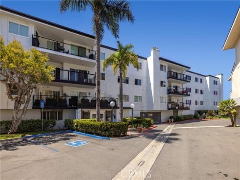 16255 Pacific 203 Circle, Huntington Beach, CA
