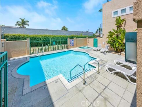 5142 Warner 109 Avenue, Huntington Beach, CA