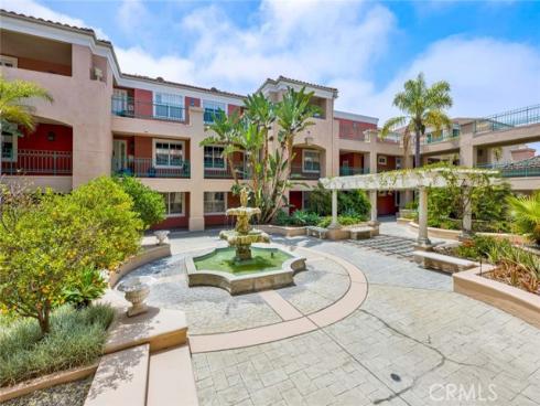 5142 Warner 109 Avenue, Huntington Beach, CA