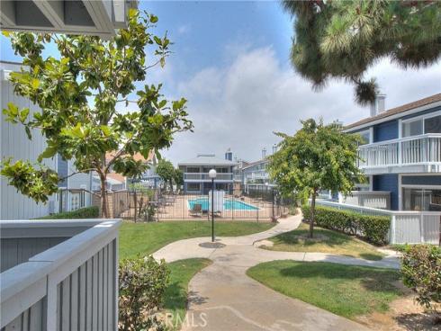 16858 Algonquin , Huntington Beach, CA