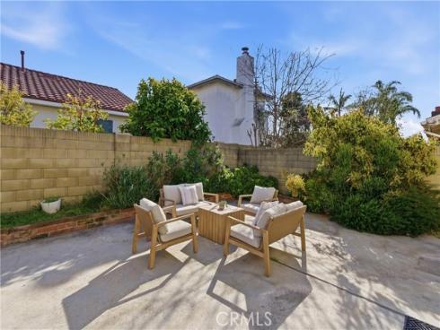 6862 Defiance Drive, Huntington Beach, CA