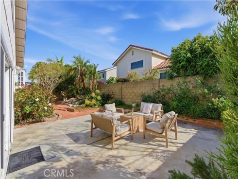 6862 Defiance Drive, Huntington Beach, CA