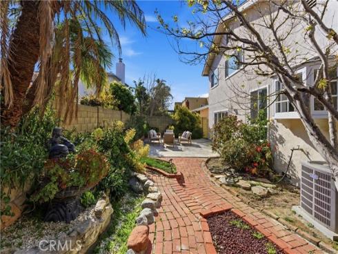 6862 Defiance Drive, Huntington Beach, CA