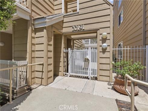 20191 Cape Coral 3-114 Lane, Huntington Beach, CA
