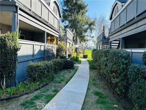 18242 Parkview 106 , Huntington Beach, CA