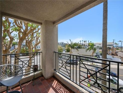 200 Pacific Coast M-9 , Huntington Beach, CA