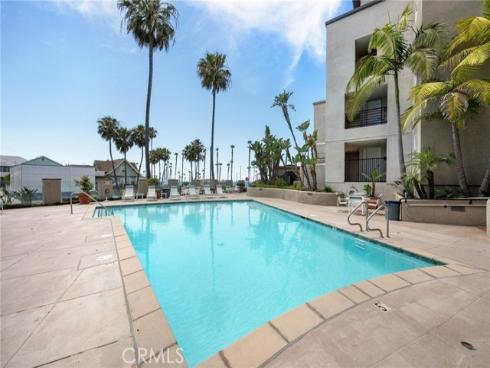 200 Pacific Coast M-9 , Huntington Beach, CA