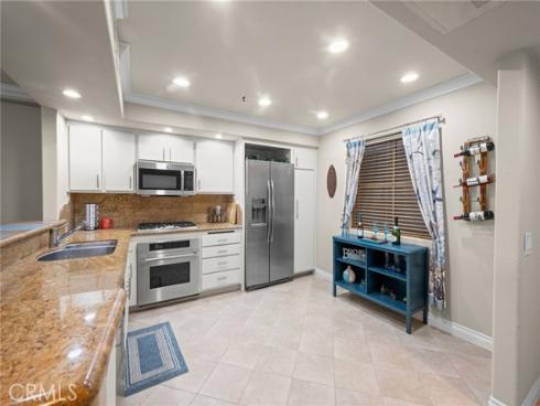 200 Pacific Coast M-9 , Huntington Beach, CA