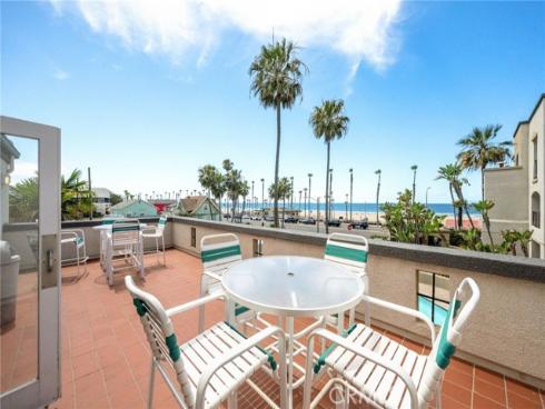 200 Pacific Coast M-9 , Huntington Beach, CA