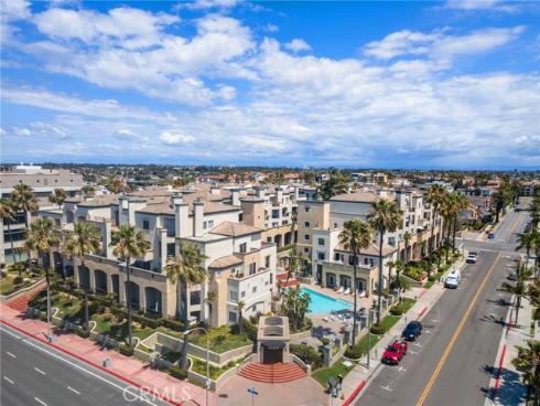 200 Pacific Coast M-9 , Huntington Beach, CA