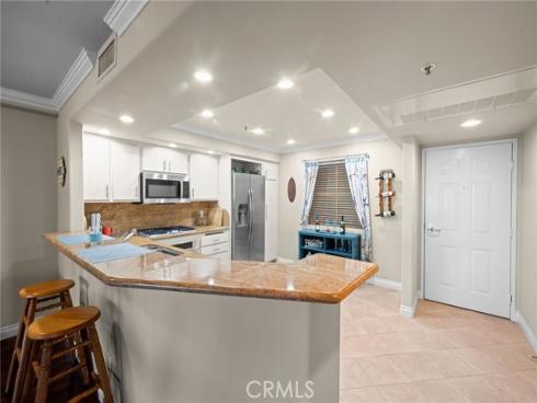 200 Pacific Coast M-9 , Huntington Beach, CA