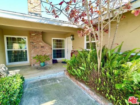 16622 Tiber Lane, Huntington Beach, CA