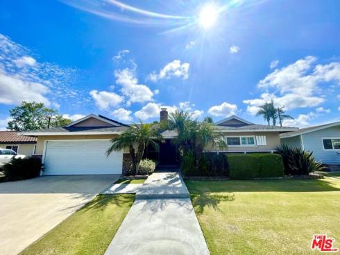 16622 Tiber Lane, Huntington Beach, CA