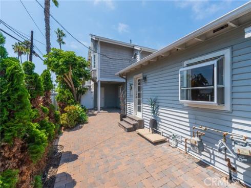 1701 Lake Street, Huntington Beach, CA