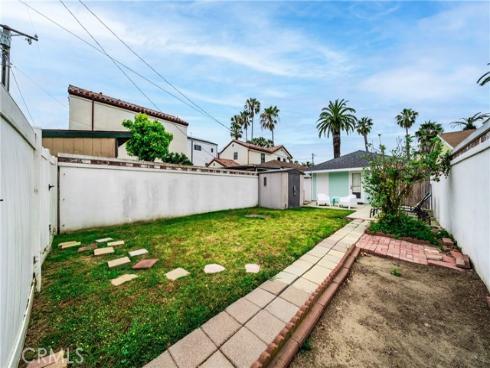 218 11th , Huntington Beach, CA