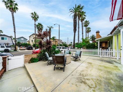 218 11th , Huntington Beach, CA