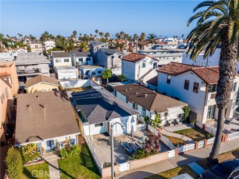 218 11th , Huntington Beach, CA