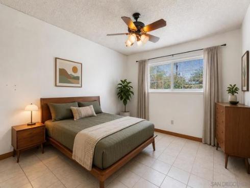 20022 Cove Circle , Huntington Beach, CA