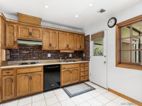 20022 Cove Circle , Huntington Beach, CA