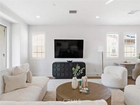 5201 Goldenrod Cir , Huntington Beach, CA