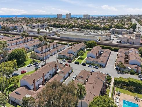 8141 Pennington Drive, Huntington Beach, CA