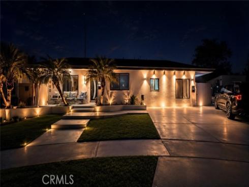 16842  Lucia  , Huntington Beach, CA