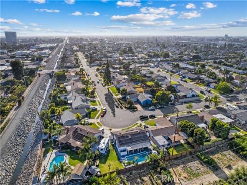 16842 Lucia , Huntington Beach, CA