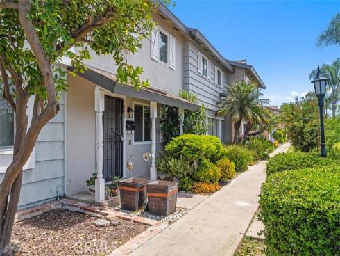 9675 Adams Avenue, Huntington Beach, CA