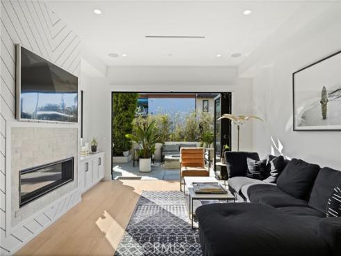 306 3rd Street, Huntington Beach, CA
