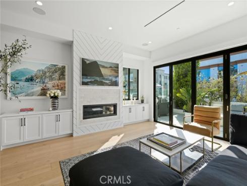 306 3rd Street, Huntington Beach, CA