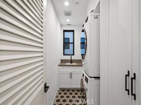 306 3rd Street, Huntington Beach, CA