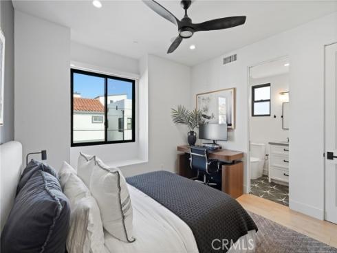 306 3rd Street, Huntington Beach, CA