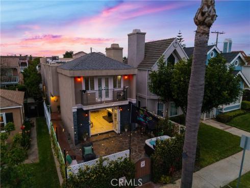 215 Knoxville Avenue, Huntington Beach, CA