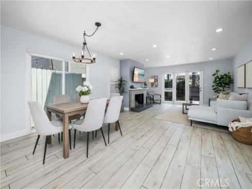 215 Knoxville Avenue, Huntington Beach, CA