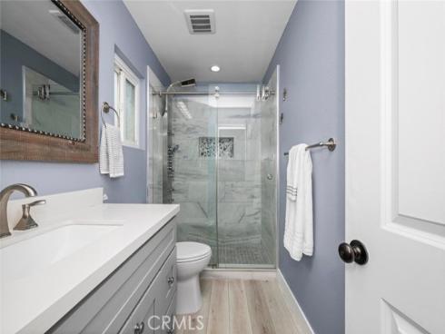 215 Knoxville Avenue, Huntington Beach, CA