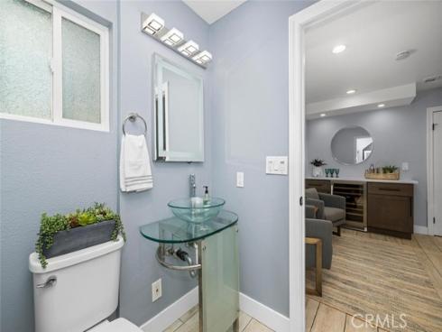 215 Knoxville Avenue, Huntington Beach, CA