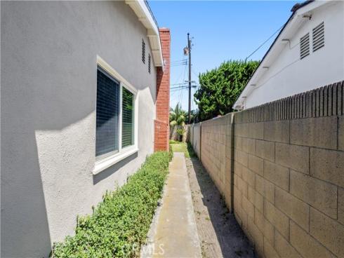 6061 Dundee Drive, Huntington Beach, CA