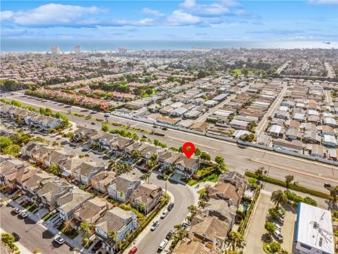 20851 Cabrillo Lane, Huntington Beach, CA
