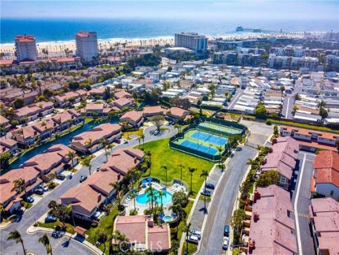 7946 Waterfall Circle, Huntington Beach, CA