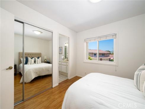 7946 Waterfall Circle, Huntington Beach, CA