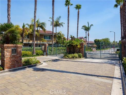 7946 Waterfall Circle, Huntington Beach, CA
