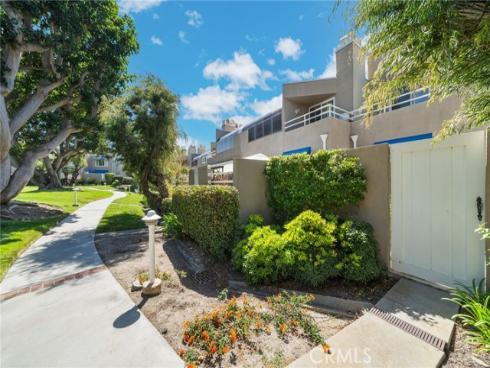 3262 Sparkler , Huntington Beach, CA