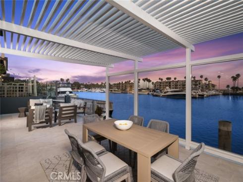 17033 Edgewater Drive, Huntington Beach, CA